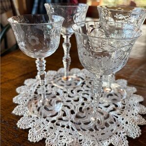 Elegant Crystal Wine Glass Set